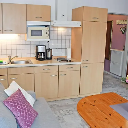 Homestay Kleine Mit Terrasse Und Gartenblick *
