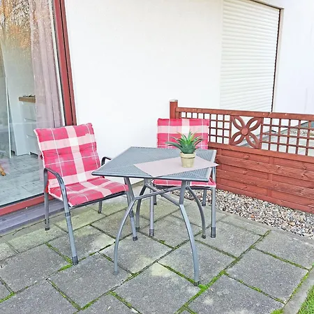 Kleine Mit Terrasse Und Gartenblick Gustow (Vorpommern-Rugen)